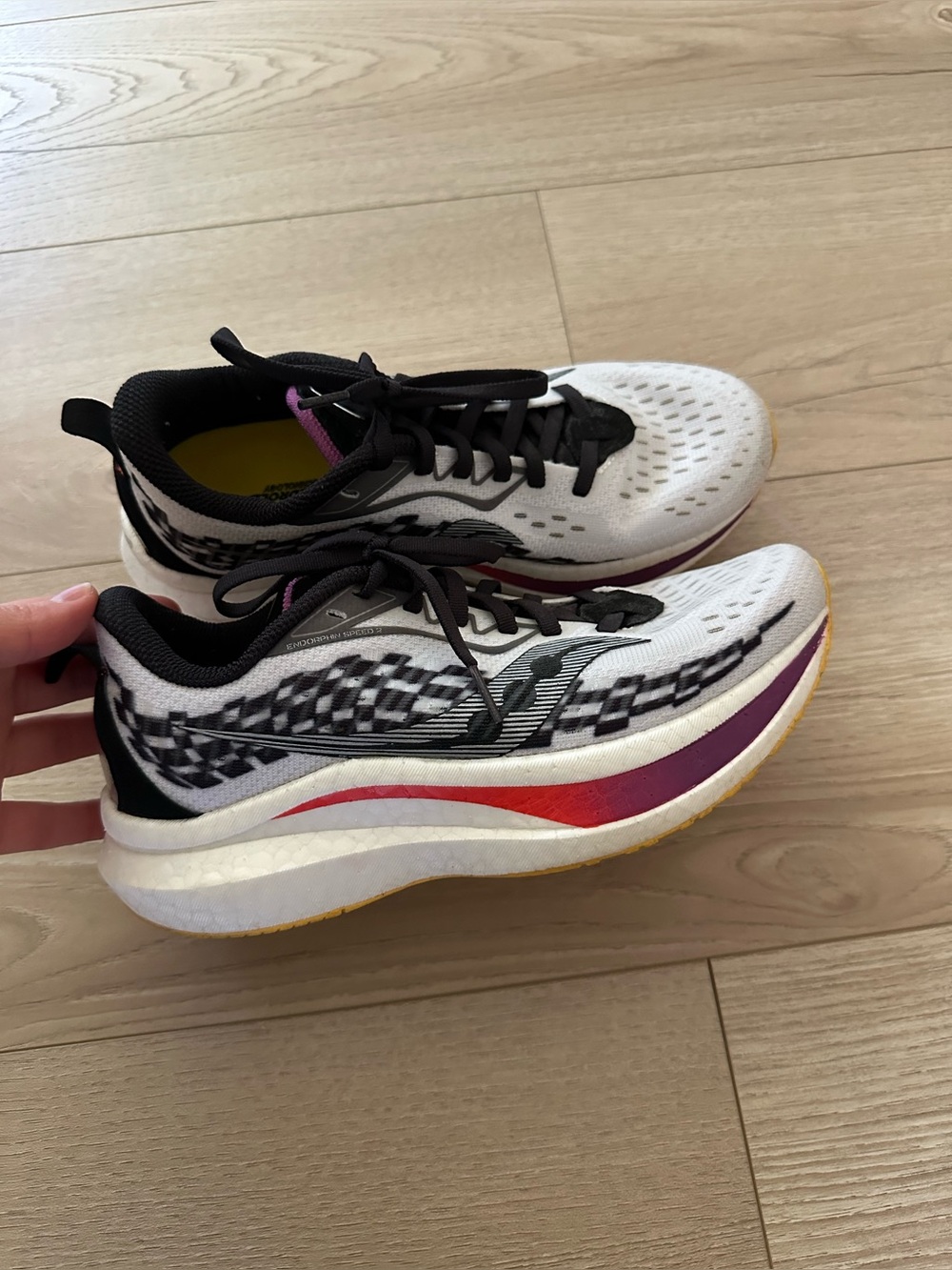 Saucony Endorphin Speed 2